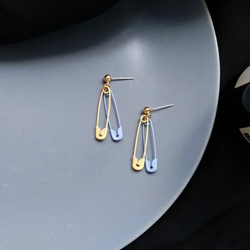 Charm Creative Pin Earrings For Women Personality Color Contrast Pendientes Piercing Temperament Earrings Jewelry
Charm Creative Pin Earrings For Women Personality Color Contrast Pendientes Piercing Temperament Earrings Jewelry