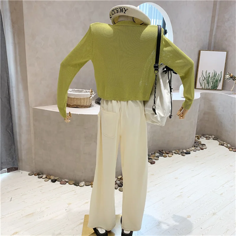 New Women's Clothing Autumn 2021 Korean Version Of Solid Color Wild Thin Loose Short Knit Sweater Top
New Women's Clothing Autumn 2021 Korean Version Of Solid Color Wild Thin Loose Short Knit Sweater Top