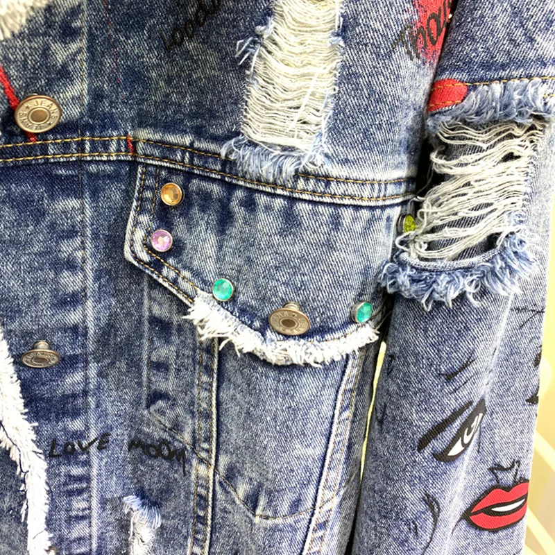 jeans 2021 spring autumn new jacket heavy embroidery letters doodles personality raw edge hole pin short denim jacket
jeans 2021 spring autumn new jacket heavy embroidery letters doodles personality raw edge hole pin short denim jacket