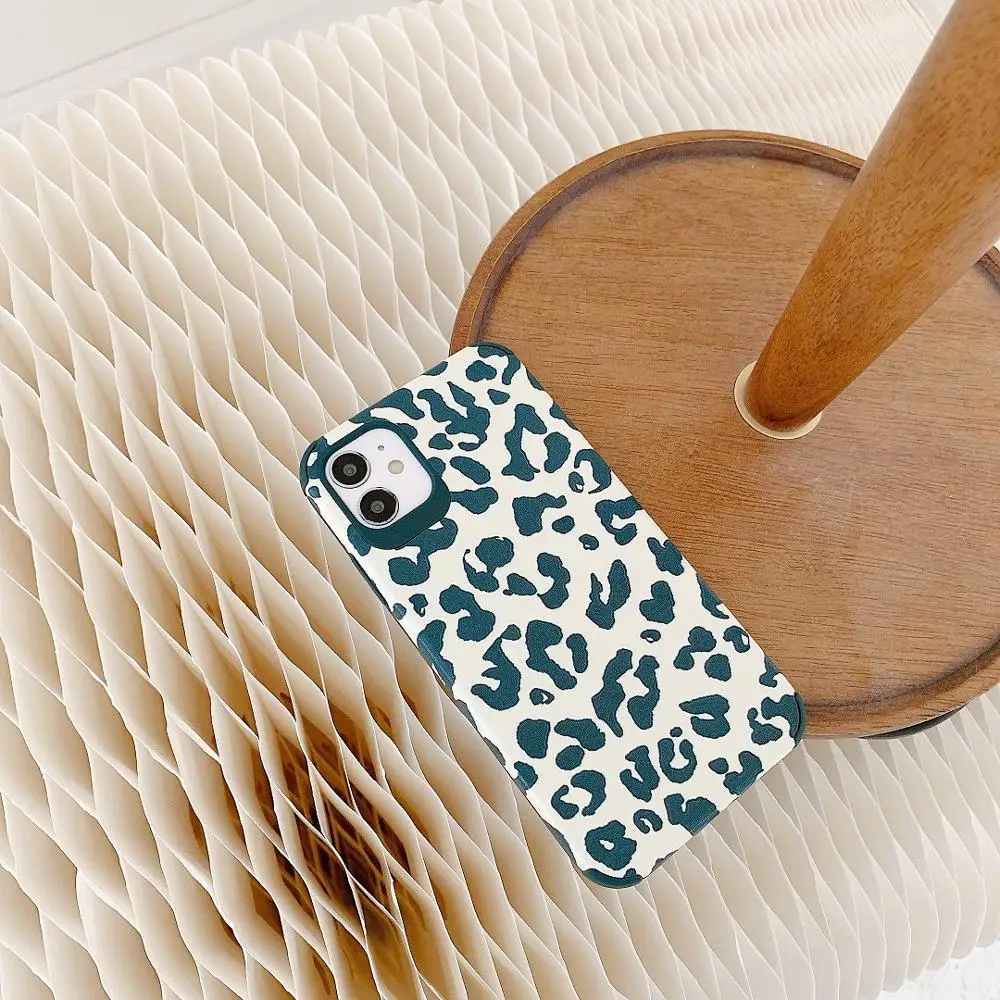 Luxury Leopard Print For iPhone 12 pro max mini 11 XR 7G X case mobile phone accessories cute Silicone protector Cushion covers
Luxury Leopard Print For iPhone 12 pro max mini 11 XR 7G X case mobile phone accessories cute Silicone protector Cushion covers