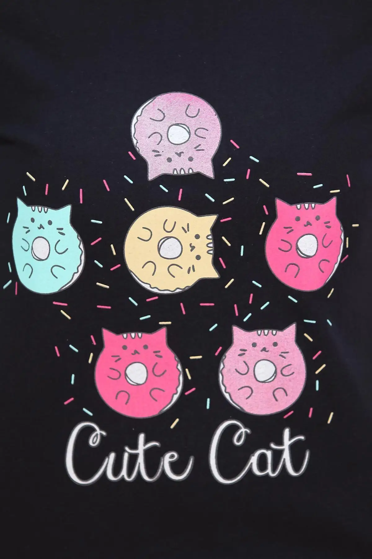 Printed Pajamas Sets Sweatproof Comfortable Fabric Good Sleep Vivid Colors Durable Healthy Sleep Comfortable Collar
Printed Pajamas Sets Sweatproof Comfortable Fabric Good Sleep Vivid Colors Durable Healthy Sleep Comfortable Collar