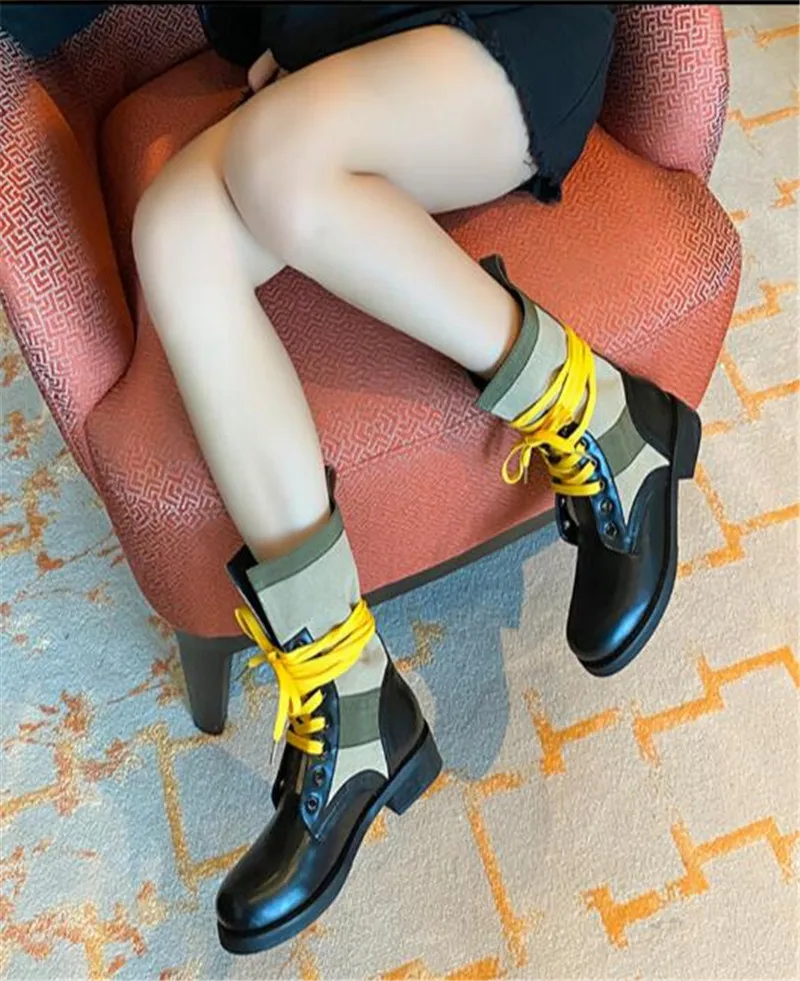 2020 Fall Winter Shoes Women Boots Round Toe Leather Patchwork Lace-Up Riding Boots Women Fashion Motorcycle Boots Paris Boots
2020 Fall Winter Shoes Women Boots Round Toe Leather Patchwork Lace-Up Riding Boots Women Fashion Motorcycle Boots Paris Boots