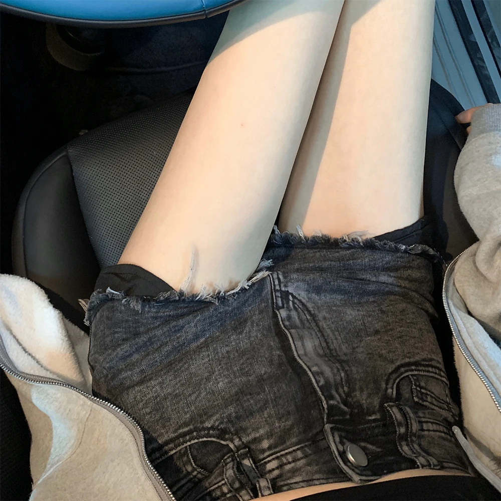 2020 summer new stretch denim shorts female retro gray and black personality wild hot high waist slim shorts
2020 summer new stretch denim shorts female retro gray and black personality wild hot high waist slim shorts