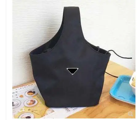 2021 Hobo Bucket Bag Nylon Waterproof Canvas Vegetable Basket Portable Female Bag
2021 Hobo Bucket Bag Nylon Waterproof Canvas Vegetable Basket Portable Female Bag