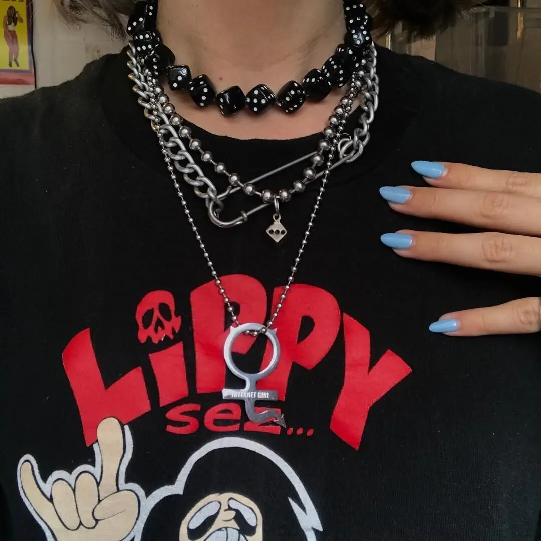 Harajuku Retro Style Round Beads Clavicle Chain Necklaces For Women Punk Geometric Dice Pendant Statement Necklaces bijoux kolye
Harajuku Retro Style Round Beads Clavicle Chain Necklaces For Women Punk Geometric Dice Pendant Statement Necklaces bijoux kolye