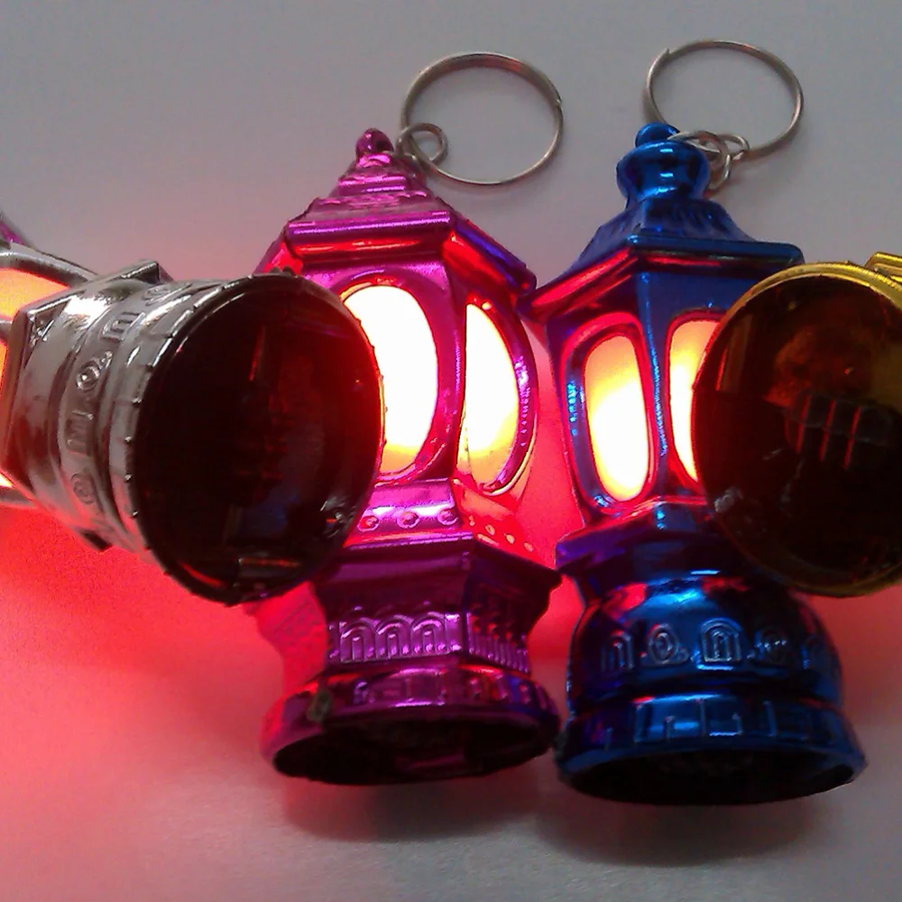 20pcs Portable Mini LED Keychain Lantern Design Key Chain Keyring Light Lamp Gift (Random Color)
20pcs Portable Mini LED Keychain Lantern Design Key Chain Keyring Light Lamp Gift (Random Color)