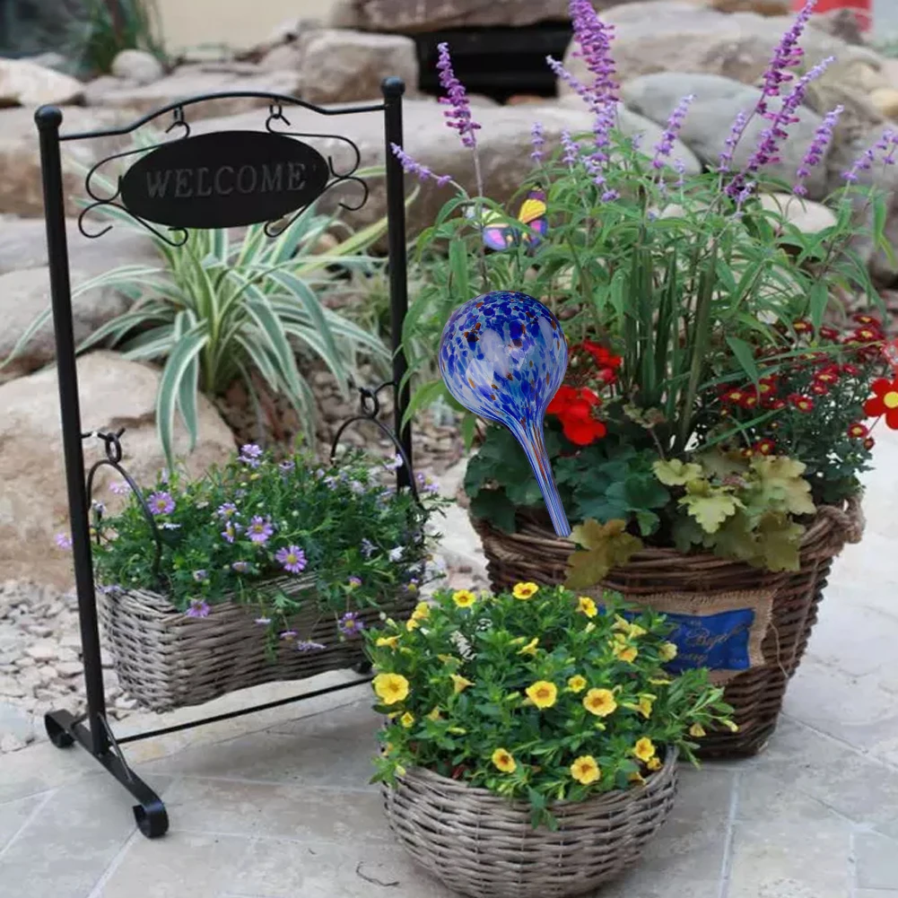 1Set Ball Automatic Watering Device Color Hand-blown Glass Plant Drip Irrigation Tool 7 * 20cm One-piece Beautiful Shape Safer
1Set Ball Automatic Watering Device Color Hand-blown Glass Plant Drip Irrigation Tool 7 * 20cm One-piece Beautiful Shape Safer