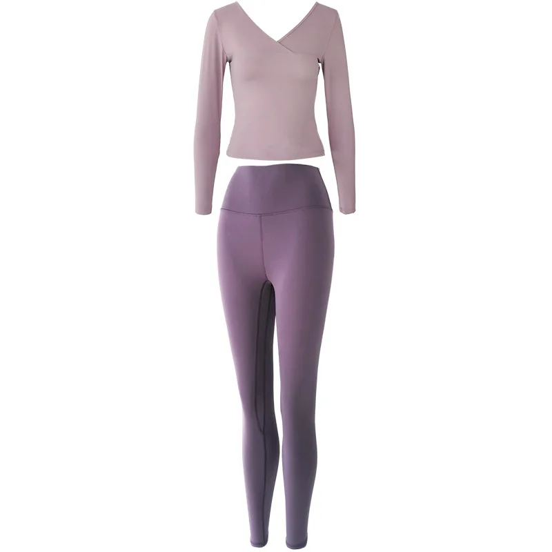 Long-sleeved T-shirt fitness tops running sports yoga pants two-piece sportswear suit
Long-sleeved T-shirt fitness tops running sports yoga pants two-piece sportswear suit