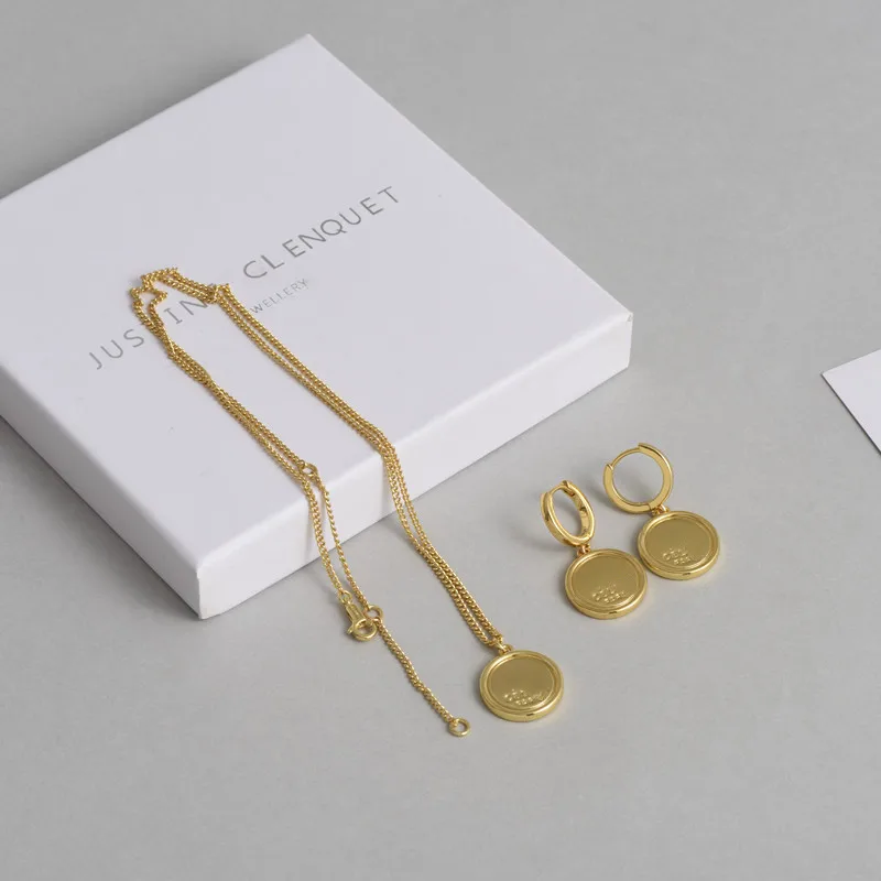 Simple round brand Pendant Earrings 2021 new net red clavicle chain necklace round brand Earrings Necklace
Simple round brand Pendant Earrings 2021 new net red clavicle chain necklace round brand Earrings Necklace
