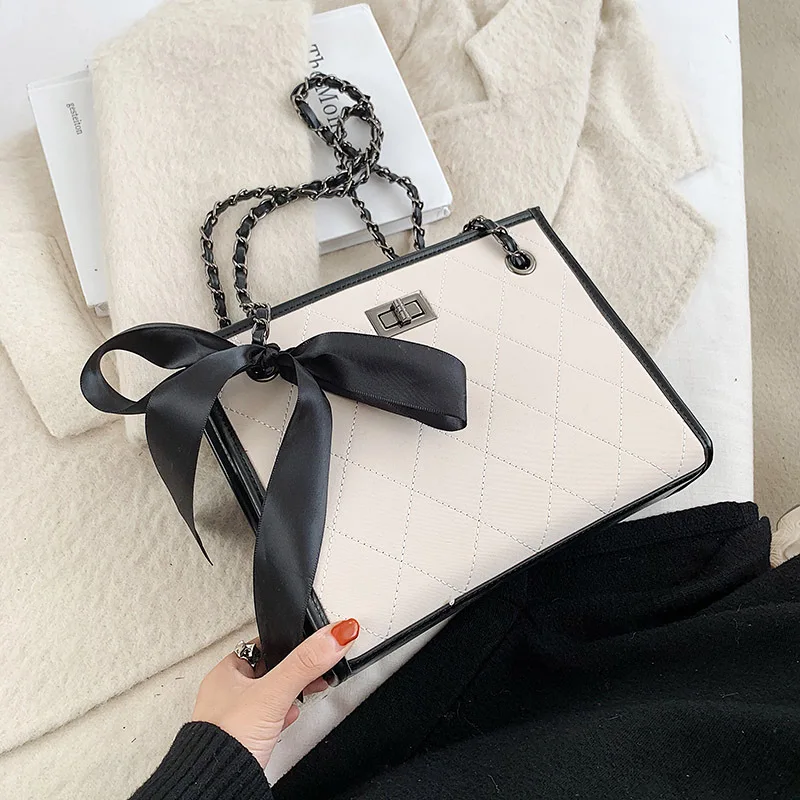 Lattice Ribbon Large Tote Bag 2020 Fashion New High Quality PU Leather Women's Designer Handbag Chain Shoulder Messenger Bag
Lattice Ribbon Large Tote Bag 2020 Fashion New High Quality PU Leather Women's Designer Handbag Chain Shoulder Messenger Bag