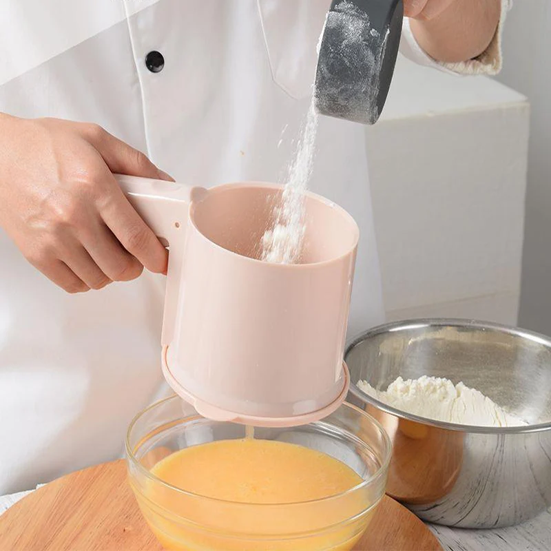 

Hand-held flour filter Flour sieve baking tool cake pastry baking tool semi-automatic convenient handheld filter