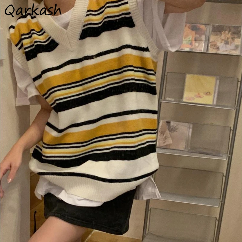 V-neck Vest Women Striped Vintage Sweaters Fashion Chic Harajuku Students Preppy Style Outwear All-match Streetwear Loose Simple
V-neck Vest Women Striped Vintage Sweaters Fashion Chic Harajuku Students Preppy Style Outwear All-match Streetwear Loose Simple