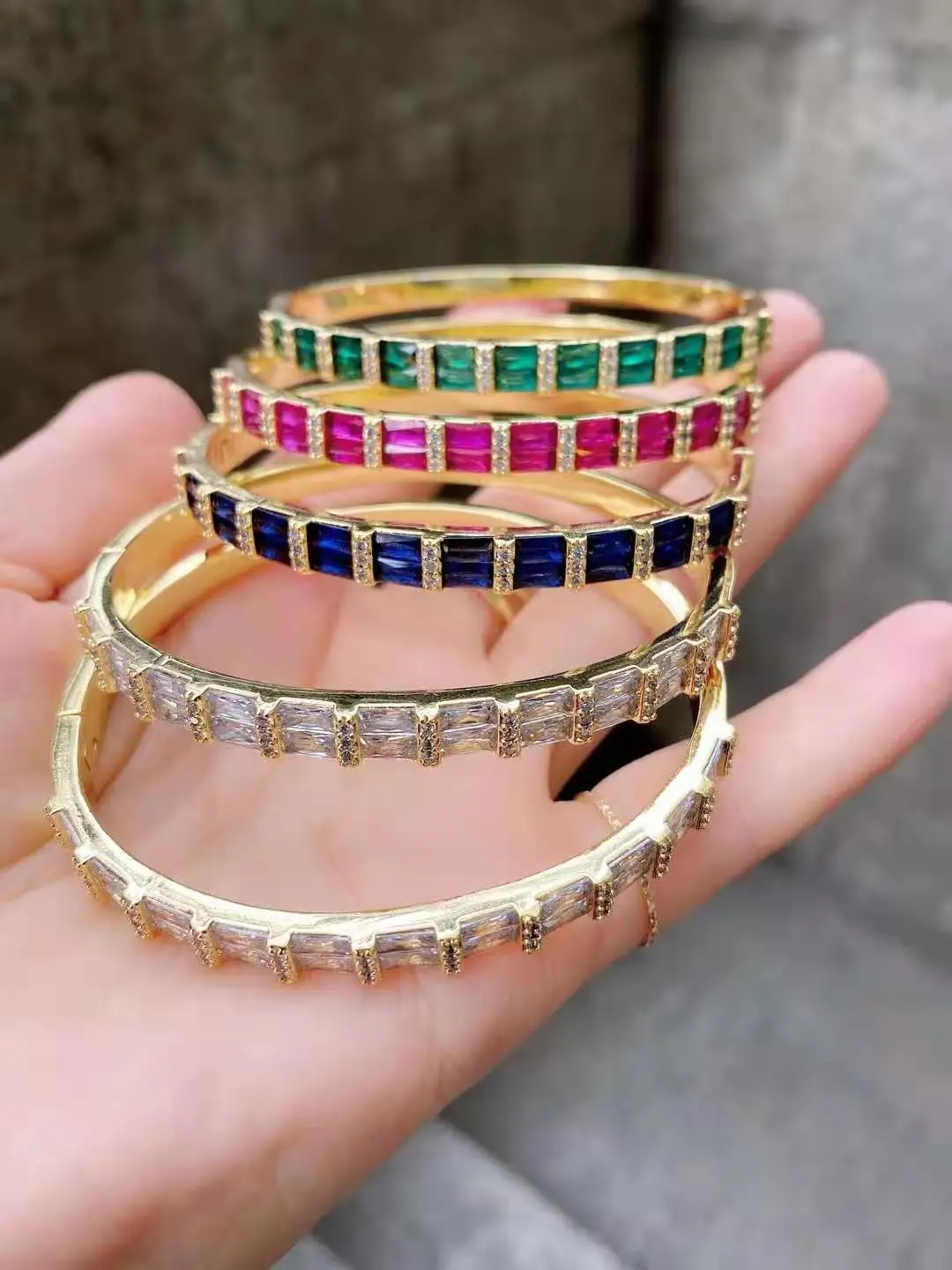 

1Pcs Popular Colorful Cuff Bangles Bracelets For Women Mix Color Femal Opening Bangles