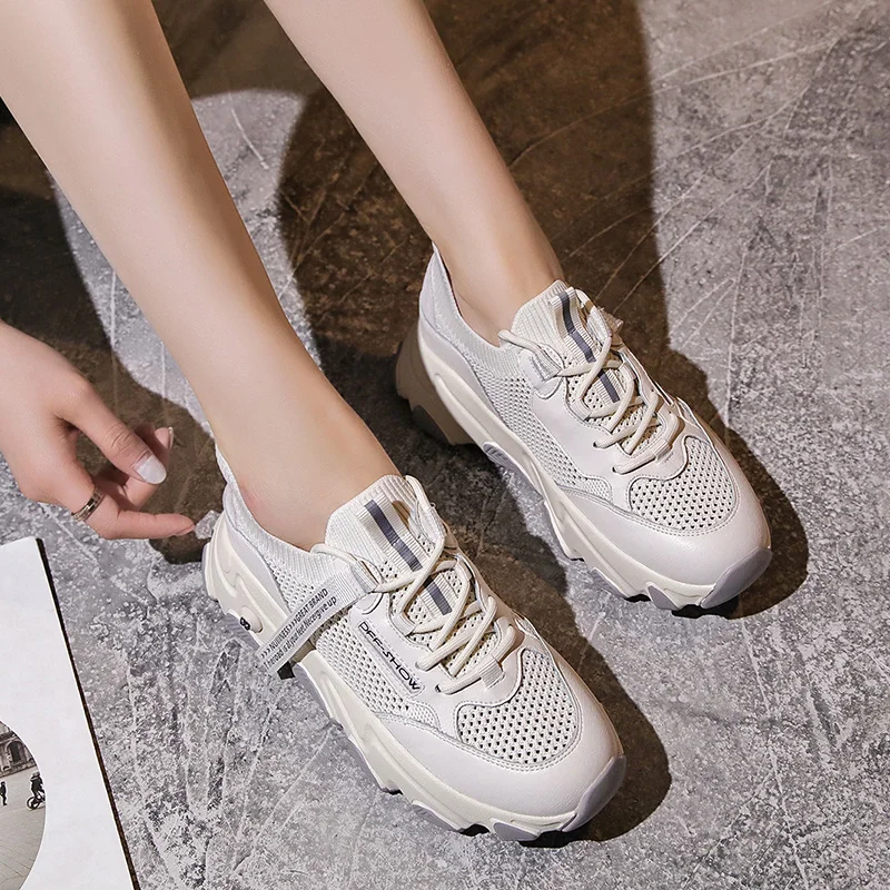 Summer Breathable New Mesh Women's Shoes Net Red White Increased Lightweight Platform Casual Shoes
Summer Breathable New Mesh Women's Shoes Net Red White Increased Lightweight Platform Casual Shoes
