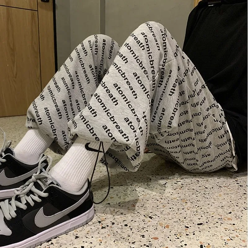 Favour Hip Hop Sweatpants Women Winter Fashion 2020 Letter Printing Joggers Women Loose Casual Warm Plus Velvet Sweat Pants
Favour Hip Hop Sweatpants Women Winter Fashion 2020 Letter Printing Joggers Women Loose Casual Warm Plus Velvet Sweat Pants