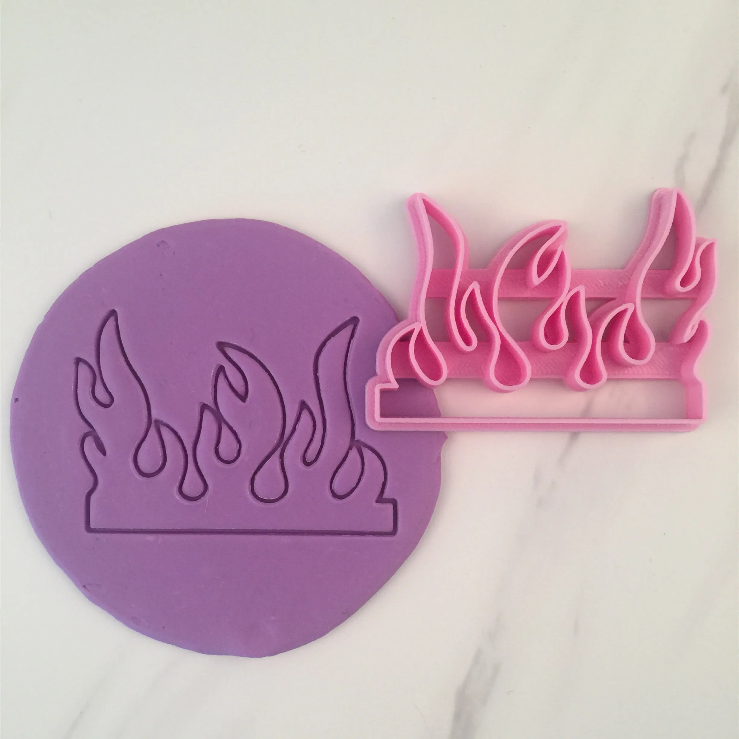 The flame Cake surrounding edge Cake Moulds Fudge Double sugar Baking Tool Parents and children 3D Mold custom
The flame Cake surrounding edge Cake Moulds Fudge Double sugar Baking Tool Parents and children 3D Mold custom