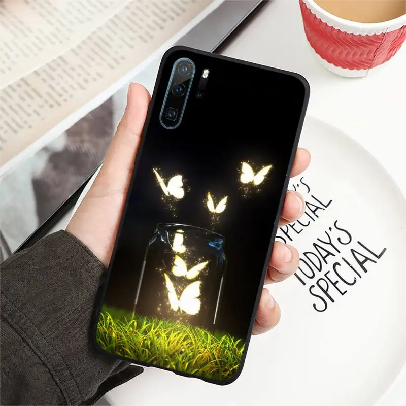Simple Cute Butterfly Patterned Phone Case For Huawei NOVA 2 2i 2s 3i 4 4e 5 plus P10 lite 20 P20 pro honor10
Simple Cute Butterfly Patterned Phone Case For Huawei NOVA 2 2i 2s 3i 4 4e 5 plus P10 lite 20 P20 pro honor10