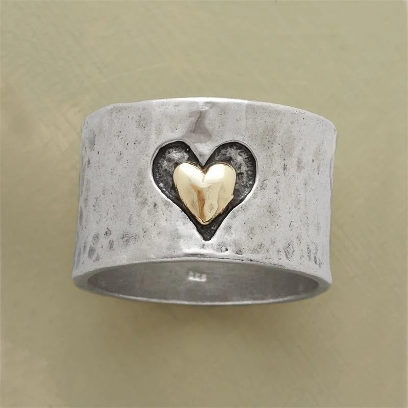 Vintage Women Two Tone Silver Color Heart Ring Ladies Engagement Wedding Band Rings for female Fashion Jewelry
Vintage Women Two Tone Silver Color Heart Ring Ladies Engagement Wedding Band Rings for female Fashion Jewelry