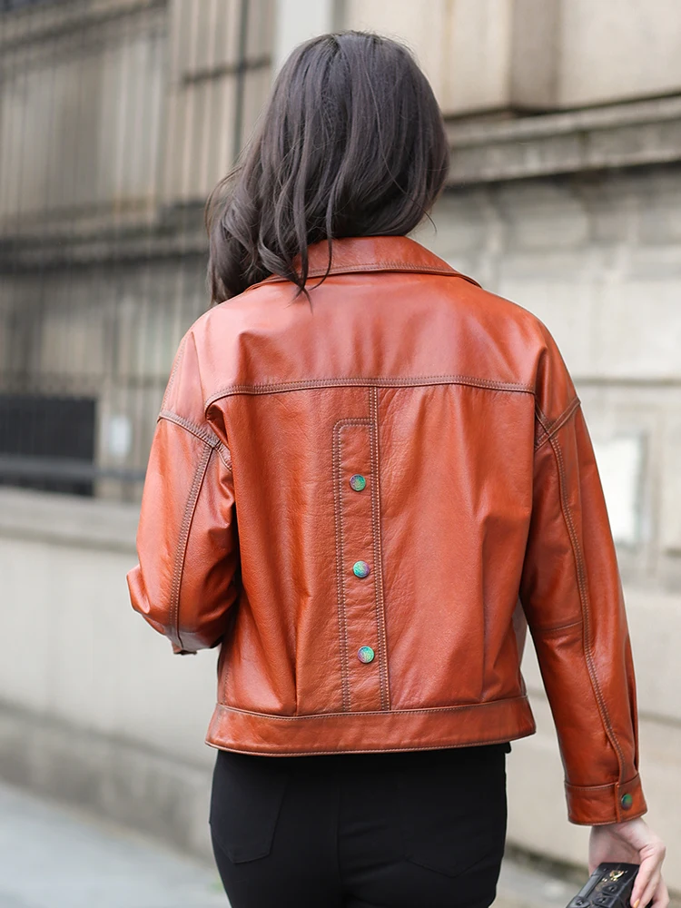 Winter 2020 new fashion cowhide jacket Haining leather jacket leather Down Jacket Women Short lamb collar
Winter 2020 new fashion cowhide jacket Haining leather jacket leather Down Jacket Women Short lamb collar