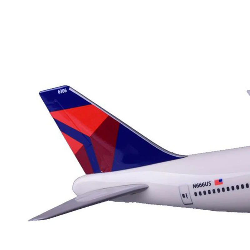 1:150 Scale 47CM Airplane Model Delta Aircraft B747 Model With Light and Wheel Diecast Plastic Resin Plane For Collection Gift
1:150 Scale 47CM Airplane Model Delta Aircraft B747 Model With Light and Wheel Diecast Plastic Resin Plane For Collection Gift