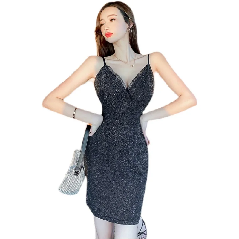 Make new sexy v-neck low-cut winky condole belt dress show thin package hip render skirt dress
Make new sexy v-neck low-cut winky condole belt dress show thin package hip render skirt dress