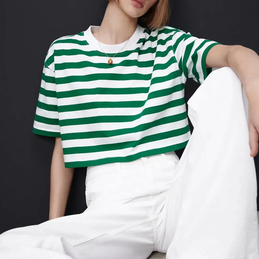 New women's 2021 summer round neck short-sleeved pullover two-color short striped stripe is thin and versatile loose T-shirt top
New women's 2021 summer round neck short-sleeved pullover two-color short striped stripe is thin and versatile loose T-shirt top