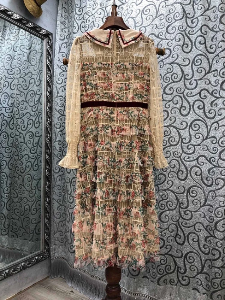 Top Quality New Runway Women's Dress Turn-down Collar Sexy See Through Sleeve Patchwork Mid-Calf Length Lace Embroidery Dress
Top Quality New Runway Women's Dress Turn-down Collar Sexy See Through Sleeve Patchwork Mid-Calf Length Lace Embroidery Dress