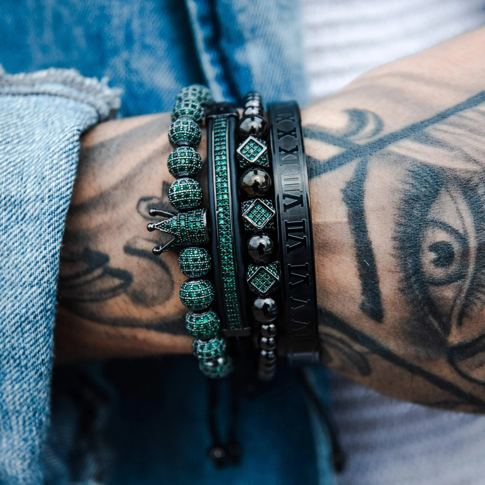 4 шт./компл. браслет Для мужчин браслет ювелирные изделия венец талисманы бусины макраме плетеные браслеты мужские Роскошные ювелирные изде... 
4 шт./компл. браслет Для мужчин браслет ювелирные изделия венец талисманы бусины макраме плетеные браслеты мужские Роскошные ювелирные изде...