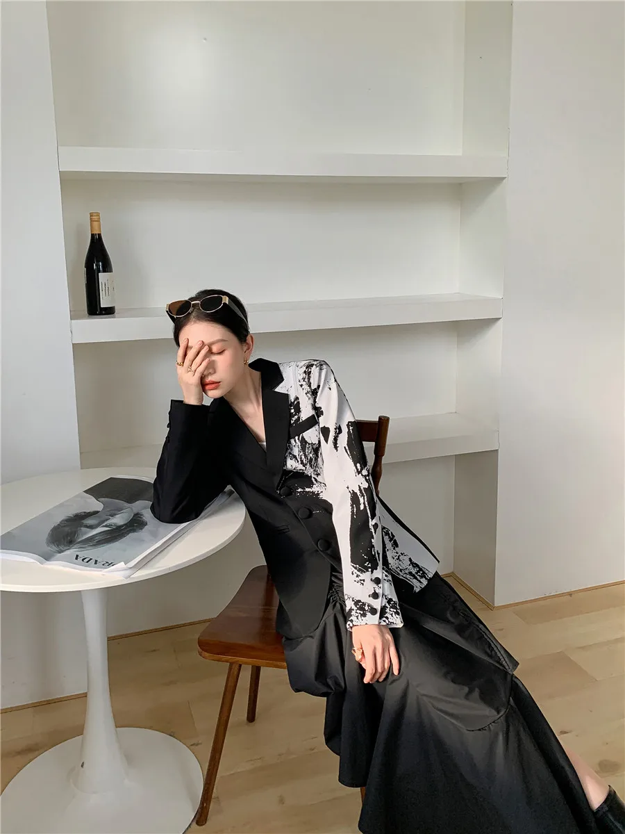 SuperAen Black-and-white Fashion Streetwear Suit Jacket Spring Office Lady Notched Full Blazer Women
SuperAen Black-and-white Fashion Streetwear Suit Jacket Spring Office Lady Notched Full Blazer Women