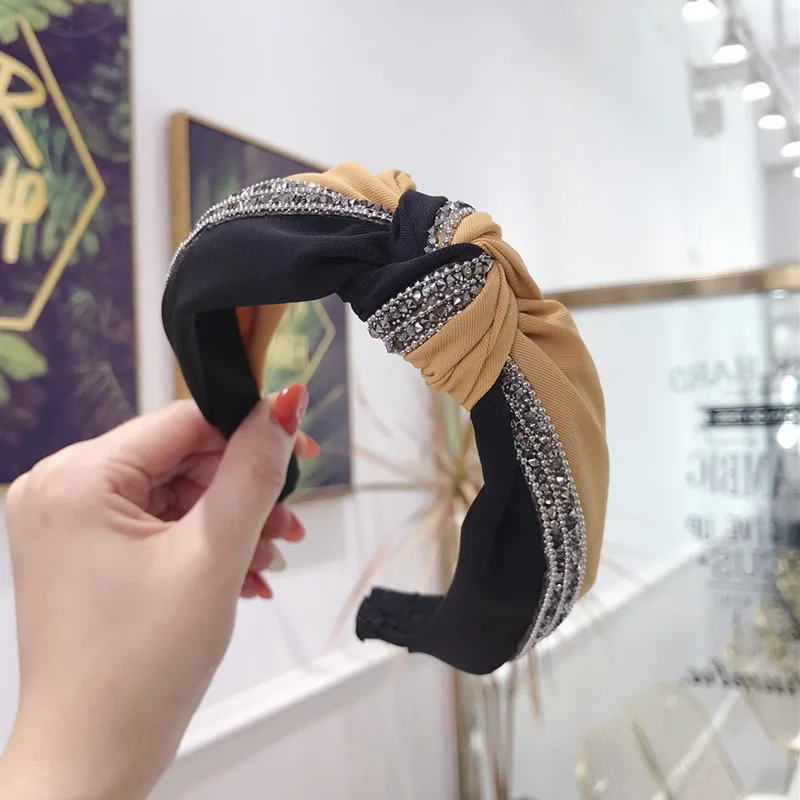 New Crystal Wide Women Headband Patchwork shiny Crystal Hairbands Vintage Hair Hoop Cross Knot Hair Bands Headwar Headwear Hot
New Crystal Wide Women Headband Patchwork shiny Crystal Hairbands Vintage Hair Hoop Cross Knot Hair Bands Headwar Headwear Hot