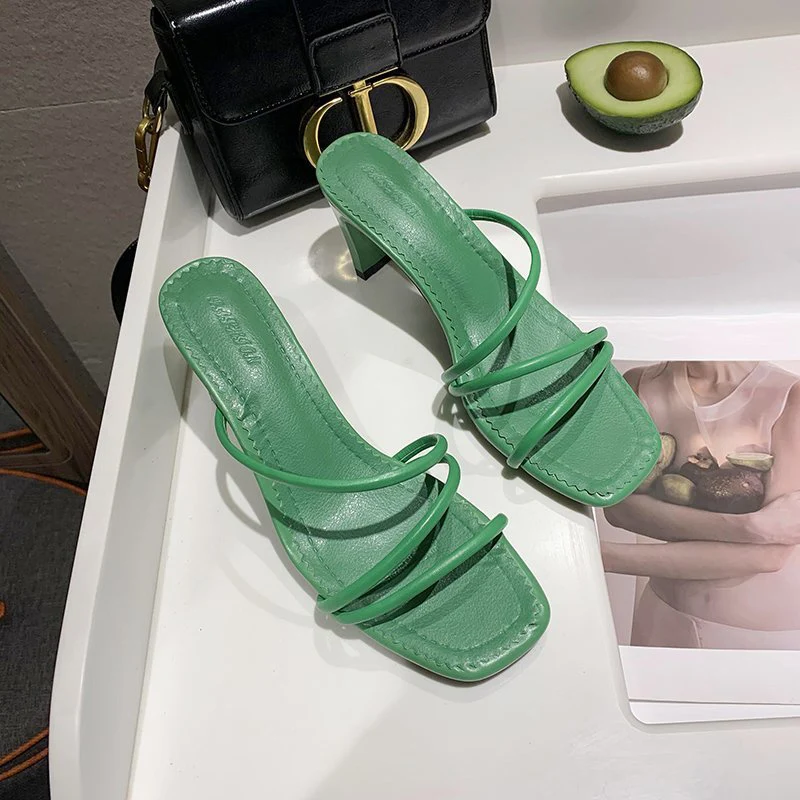 2021 Summer Thin Rope High Heel Slippers Women Shoes Outdoor Elegant Leather Slides Narrow Band Designer Black Beige Slippers
2021 Summer Thin Rope High Heel Slippers Women Shoes Outdoor Elegant Leather Slides Narrow Band Designer Black Beige Slippers