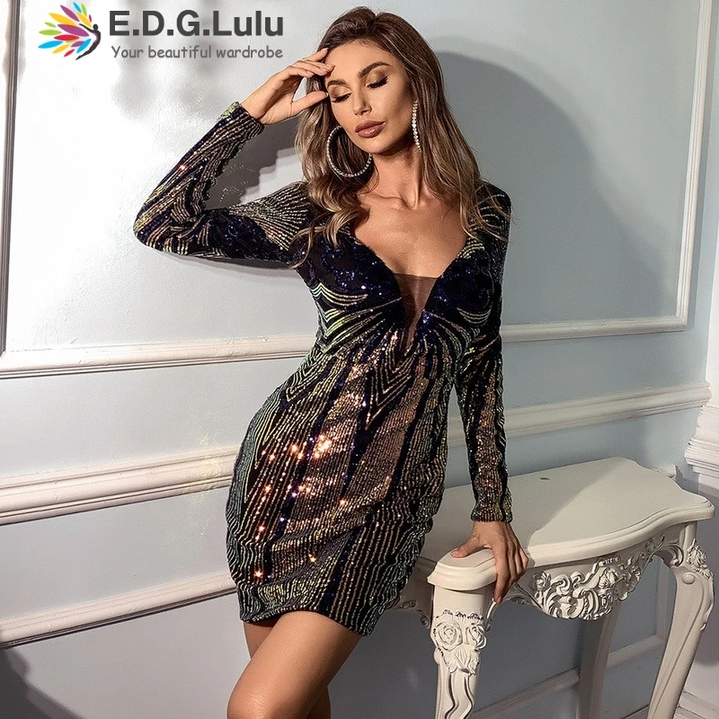 EDGLuLu Deep V-neck Long Sleeve Geometry Sequin Dress Vintage Elegant Bodycon Party Dress Female Robes Plus Size Vestido 0304
EDGLuLu Deep V-neck Long Sleeve Geometry Sequin Dress Vintage Elegant Bodycon Party Dress Female Robes Plus Size Vestido 0304