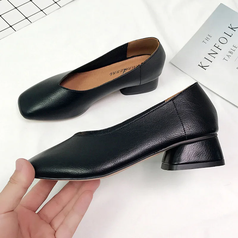 Женские туфли в стиле ретро на среднем каблуке с открытым носком и квадратным носком, повседневные туфли без застежек для весны и осени
Женские туфли в стиле ретро на среднем каблуке с открытым носком и квадратным носком, повседневные туфли без застежек для весны и осени