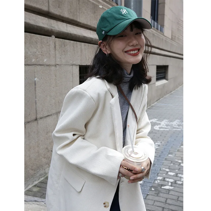 Women Vintage Corduroy Blazers Beige Brown Loose Single Breasted Suits 2021 Woman Office Work Blazer Warm Clothing Spring Autumn
Women Vintage Corduroy Blazers Beige Brown Loose Single Breasted Suits 2021 Woman Office Work Blazer Warm Clothing Spring Autumn
