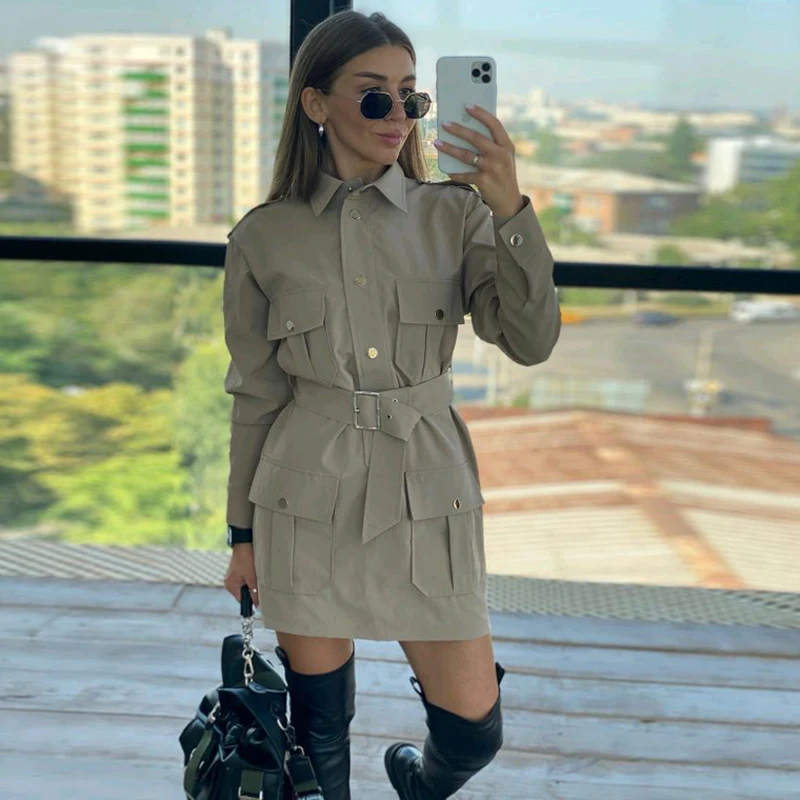 New Women Vintage Solid Casual Mini Dress Turn Down Collar Pockets Single Button Straight Dress Autumn High Street Shirt Dresses
New Women Vintage Solid Casual Mini Dress Turn Down Collar Pockets Single Button Straight Dress Autumn High Street Shirt Dresses