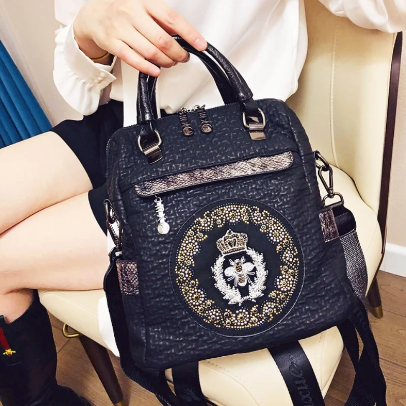 Luxury Designer Tote Bag Black Handbag for Women Shoulder Bags Vintage Print Cross Body Bolsos Dual-use sac a main
Luxury Designer Tote Bag Black Handbag for Women Shoulder Bags Vintage Print Cross Body Bolsos Dual-use sac a main