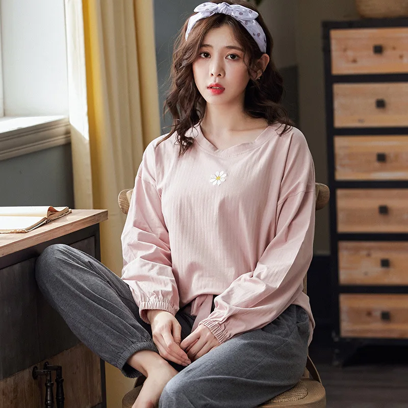 Daisy Embroidered Women's Pajama Set Long Sleeve O-Neck Top Pants Loose Cute Girls Pajamas Fall Spring 2020 Nachtkleding Vrouwen
Daisy Embroidered Women's Pajama Set Long Sleeve O-Neck Top Pants Loose Cute Girls Pajamas Fall Spring 2020 Nachtkleding Vrouwen