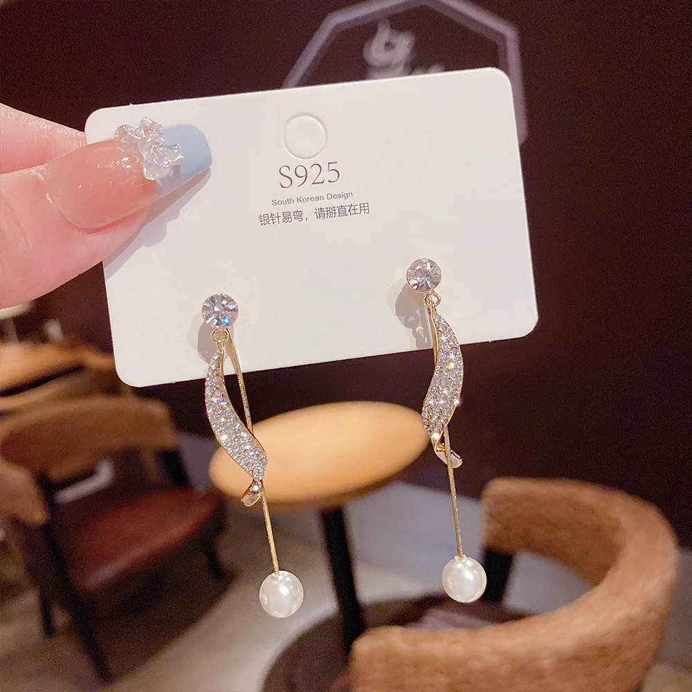 Fashion Trendy High Sense Unique Niche Design Earrings Female Ladies Earrings Silver Long Bow Tassel Earrings 2021 New
Fashion Trendy High Sense Unique Niche Design Earrings Female Ladies Earrings Silver Long Bow Tassel Earrings 2021 New