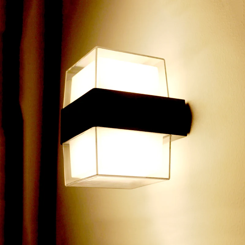 Modern Outdoor IP54 Waterproof LED wall light Round or Square courtyard garden luminaria Fine Acrylic бра home decor wall lamp
Modern Outdoor IP54 Waterproof LED wall light Round or Square courtyard garden luminaria Fine Acrylic бра home decor wall lamp