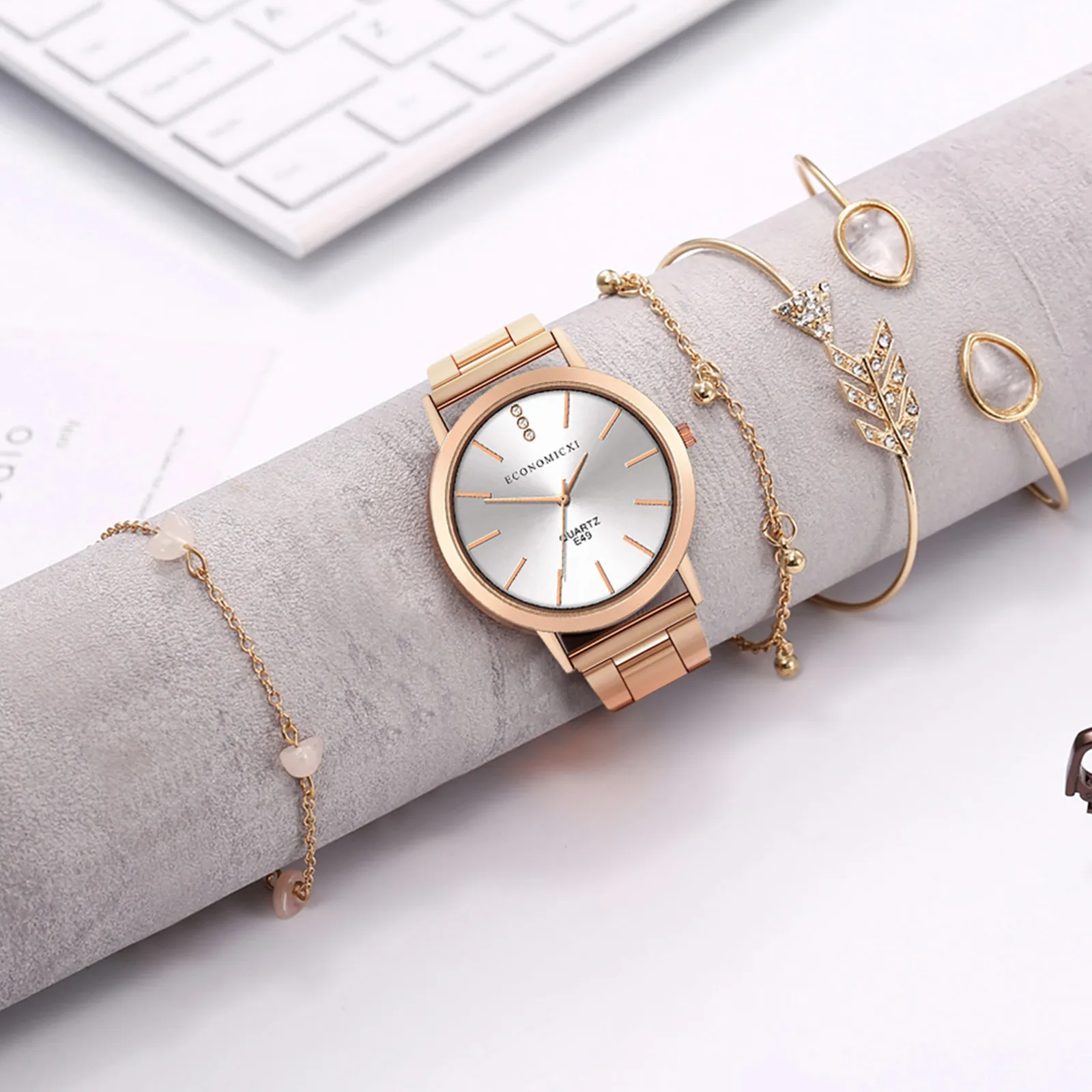 5 Pcs Top Style Women's Analog Quartz Wrist Watches Luxury Ladies Bracelet Watch Fashion Wristwatches Women Relojes Para Mujer
5 Pcs Top Style Women's Analog Quartz Wrist Watches Luxury Ladies Bracelet Watch Fashion Wristwatches Women Relojes Para Mujer