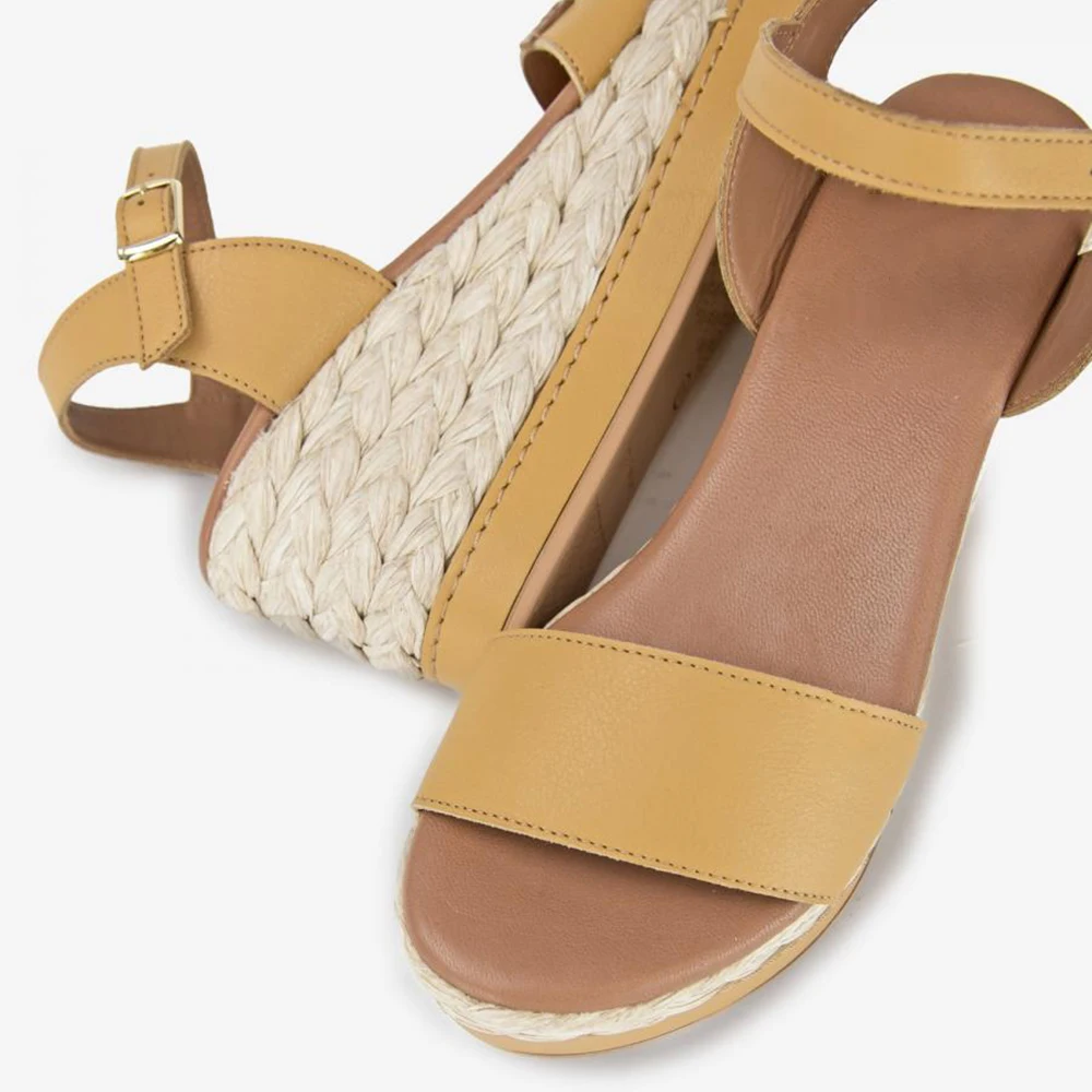 Litthing 2020 Women Summer Sandals Female Soft Bottom Platform Bohemia High Heel Sandals Ankle Strap Open Toe Ladies Shoes
Litthing 2020 Women Summer Sandals Female Soft Bottom Platform Bohemia High Heel Sandals Ankle Strap Open Toe Ladies Shoes