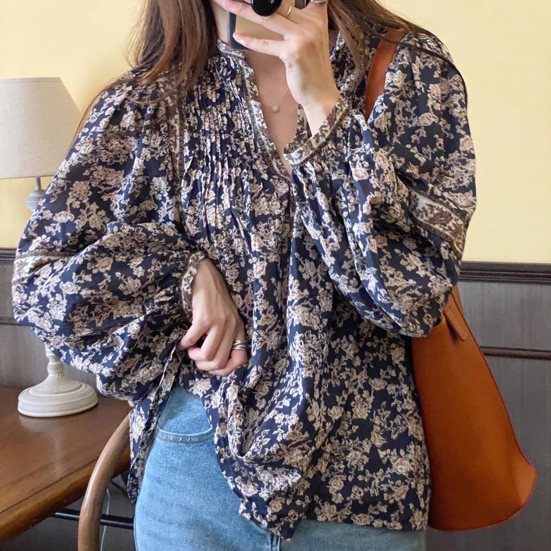 Korean Chic Blouses 2021 Autumn Floral Shirts Vintage Loose Lantern Sleeve Clothing Tops Casual All Match Elegant Female 16974
Korean Chic Blouses 2021 Autumn Floral Shirts Vintage Loose Lantern Sleeve Clothing Tops Casual All Match Elegant Female 16974