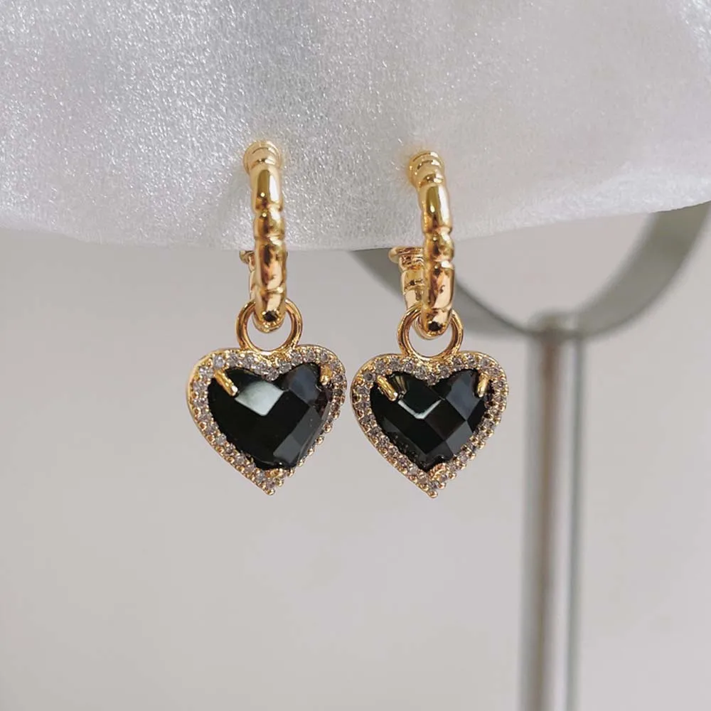 2021 The European And American Wind Personality Heart-Shaped Pendant Black Jewelry Gift Ladies Fashion Accessories
2021 The European And American Wind Personality Heart-Shaped Pendant Black Jewelry Gift Ladies Fashion Accessories