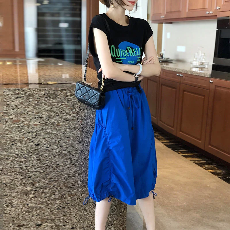 Casual Female Suits 2021 New Letter Print O-neck T-shirt and High Wasit Skirt Fashion Two Piece Set Women
Casual Female Suits 2021 New Letter Print O-neck T-shirt and High Wasit Skirt Fashion Two Piece Set Women