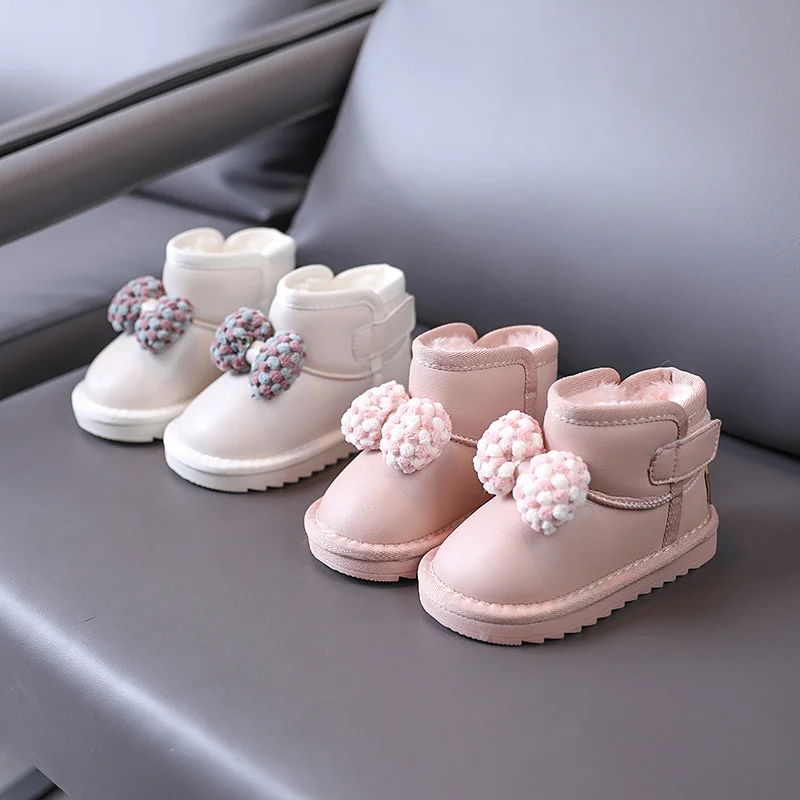 1-4y Baby Snow Boots 2021 Winter Fashion Knitted Wool Ball Bow Children's Shoes Girl Plush Cotton Shoes Soft Soled Walking Shoes
1-4y Baby Snow Boots 2021 Winter Fashion Knitted Wool Ball Bow Children's Shoes Girl Plush Cotton Shoes Soft Soled Walking Shoes