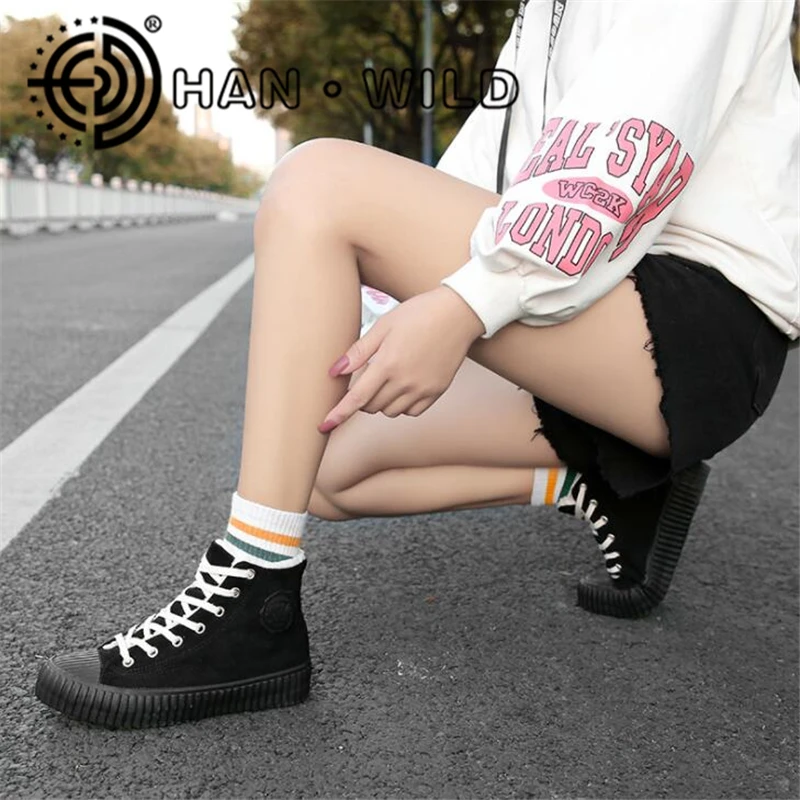 Women Winter Suede Sneakers with Warm Fur New Casual High Top Flat Vulcanized Shoes Lace Up Outdoor Sport Running Shoes
Women Winter Suede Sneakers with Warm Fur New Casual High Top Flat Vulcanized Shoes Lace Up Outdoor Sport Running Shoes