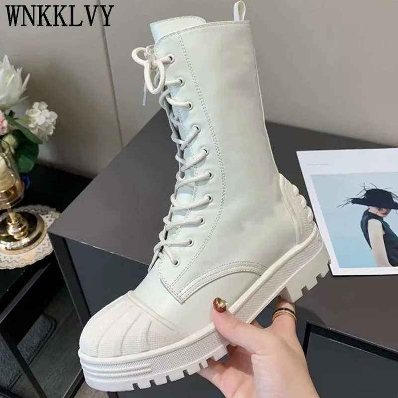 2021 Autumn New mid calf boots women real leather Thick Bottom Fashion Lace Up ankle Boots All match British Style Short Boots
2021 Autumn New mid calf boots women real leather Thick Bottom Fashion Lace Up ankle Boots All match British Style Short Boots