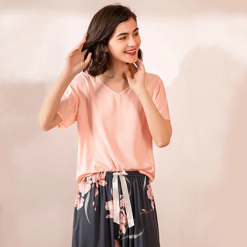 Floral Printed Pyjama Sleepwear Female Casual V Neck Short Sleeve Elastic Waist Nightwear Retro Women's Pajamas Sets
Floral Printed Pyjama Sleepwear Female Casual V Neck Short Sleeve Elastic Waist Nightwear Retro Women's Pajamas Sets