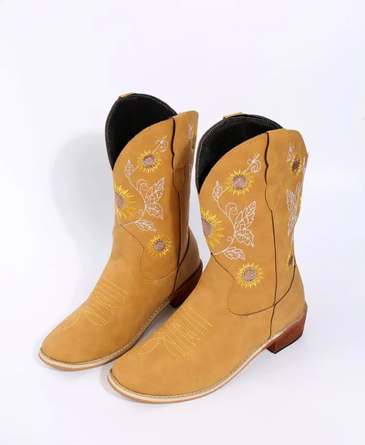 New Women Flock Slip on Mid-calf Boots Platform Shoes Ladies Autumn Winter Boots for Women Fashion Female Booties Botas 2021
New Women Flock Slip on Mid-calf Boots Platform Shoes Ladies Autumn Winter Boots for Women Fashion Female Booties Botas 2021