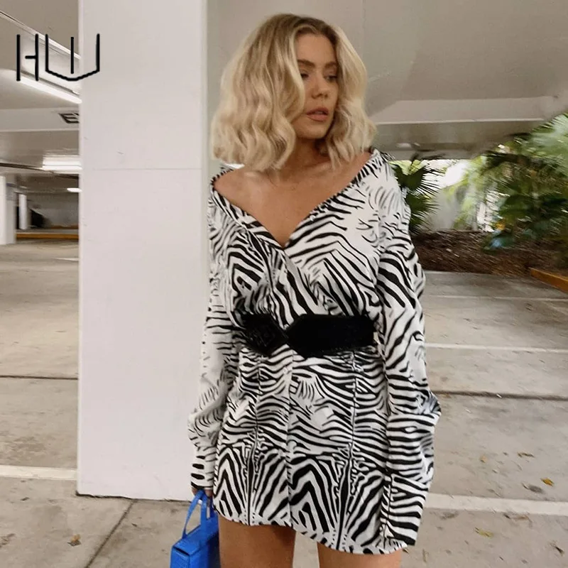 Loose Sexy Cardigan Dress Animal Print Lapel Short Dresses for Women 2021 Autumn Trendy Female Clothing Long Sleeve Vestidos
Loose Sexy Cardigan Dress Animal Print Lapel Short Dresses for Women 2021 Autumn Trendy Female Clothing Long Sleeve Vestidos